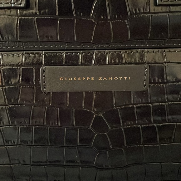 Crocodile leather Handbag - Picture 2 of 9